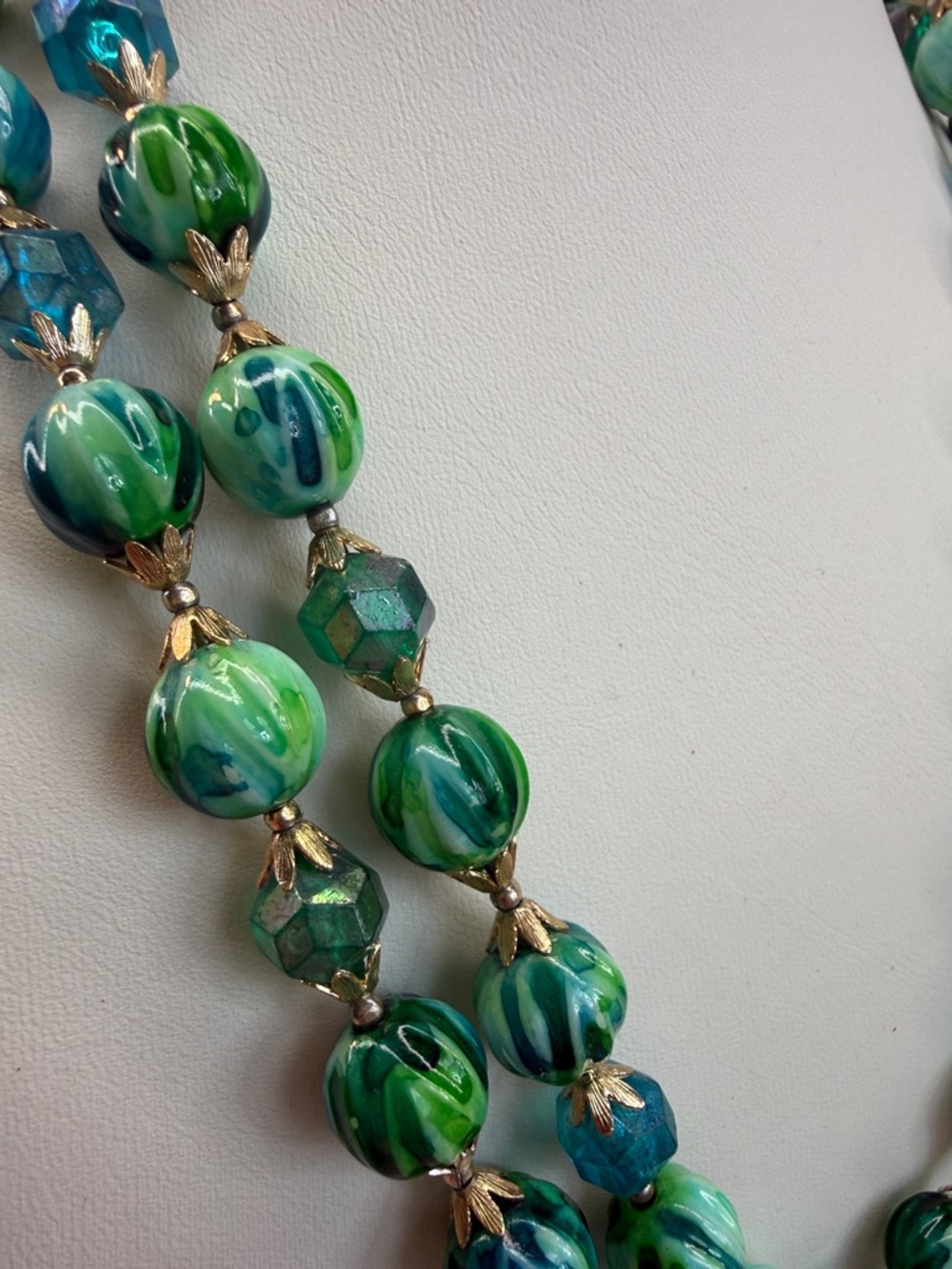 Vintage Hong Kong Green & Blue Swirl Double-Strand Beaded Necklace - Picture 3 of 6